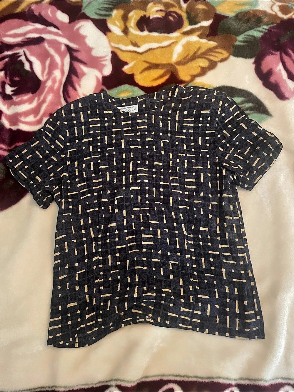 Rena Rowan for Saville Petite Geometric Short Sleeve Top in Blue & Gold Size 4